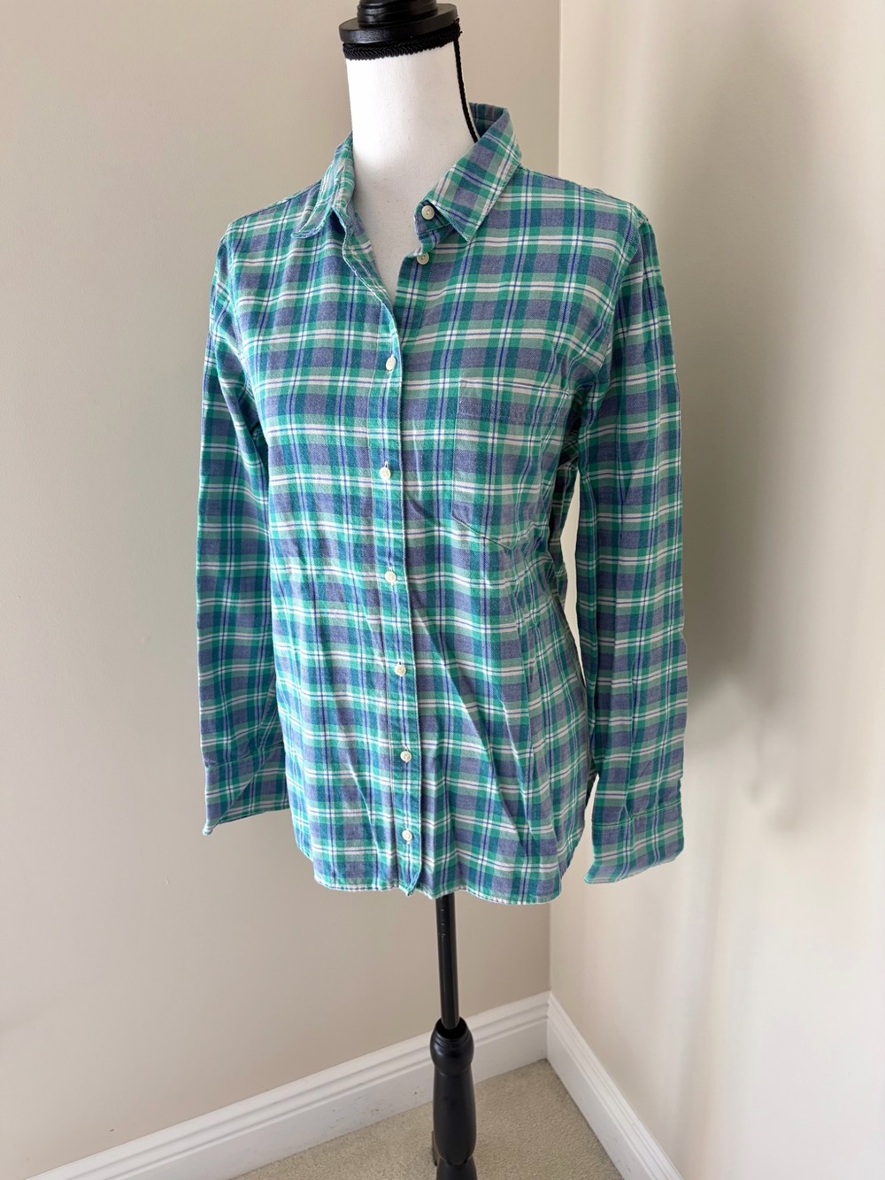 J Crew Boy shirt in green and blue plaid Size 12 - Picture 8 of 8